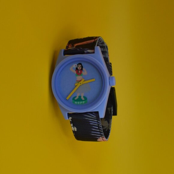 Mens Neff Hulu Girl Watch - Picture 1 of 4